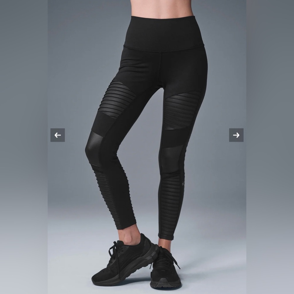 ✨ Alo Yoga Moto 7/8 High-Waist Leggings XS ✨‎